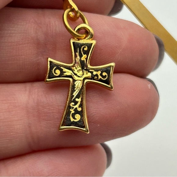 Gold Tone & Black Religious Cross with Dove Classic Quality Bookmark Holder - Picture 2 of 6